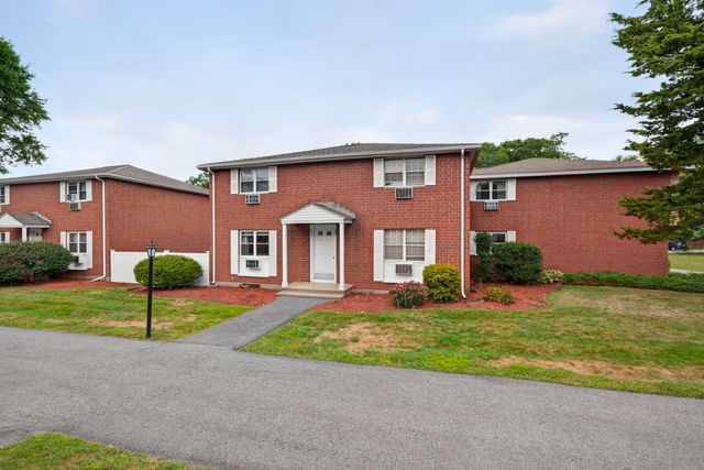 156 Kingston St 156, North Andover, MA 01845