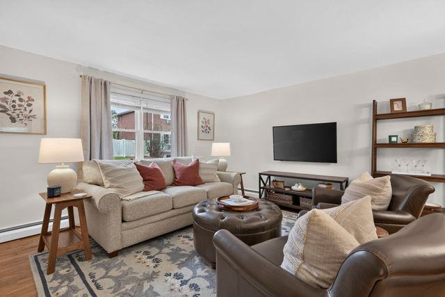 156 Kingston St 156, North Andover, MA 01845