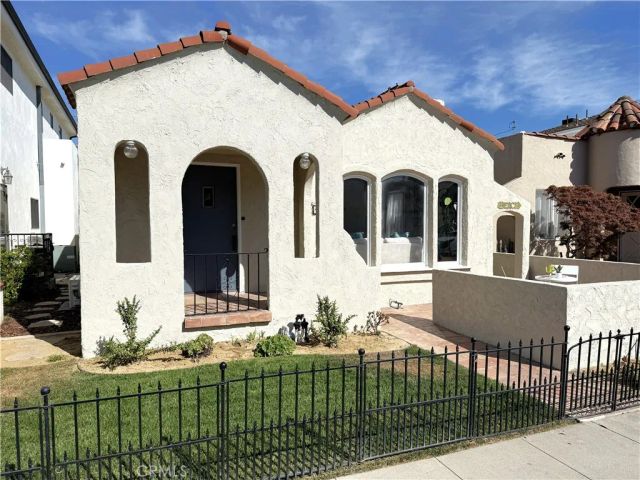 158 Covina, Long Beach, CA 90803