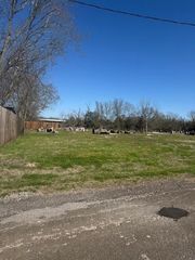 609 Concord Road, Madisonville, TX 77864