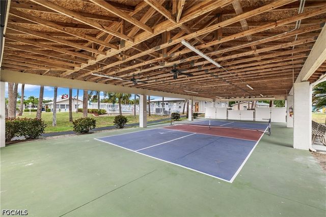514 Blossom CT, North Fort Myers, FL 33917