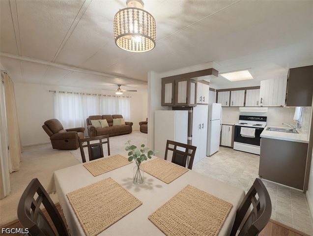 514 Blossom CT, North Fort Myers, FL 33917