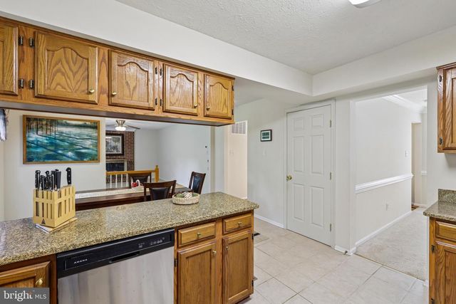 1 CHAGALL CT, North Potomac, MD 20878