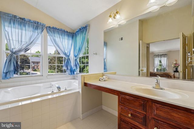 1 CHAGALL CT, North Potomac, MD 20878