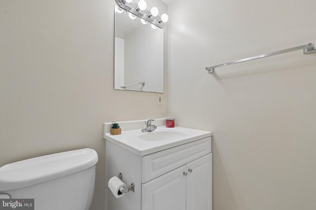 1 CHAGALL CT, North Potomac, MD 20878