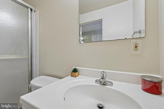 1 CHAGALL CT, North Potomac, MD 20878