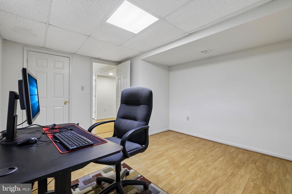 Image 53 of property listing at 1 CHAGALL CT, North Potomac, MD 20878