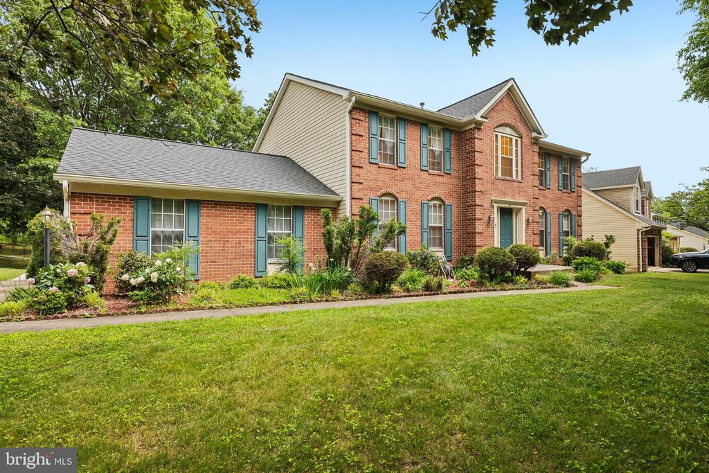 Image 63 of property listing at 1 CHAGALL CT, North Potomac, MD 20878