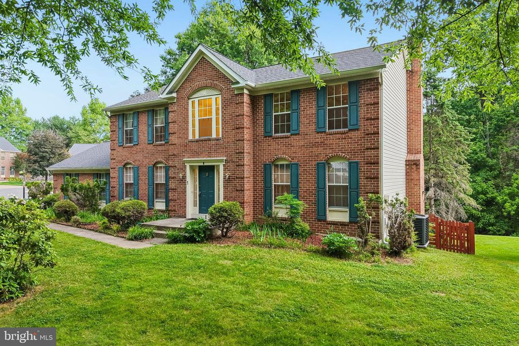 Image 65 of property listing at 1 CHAGALL CT, North Potomac, MD 20878