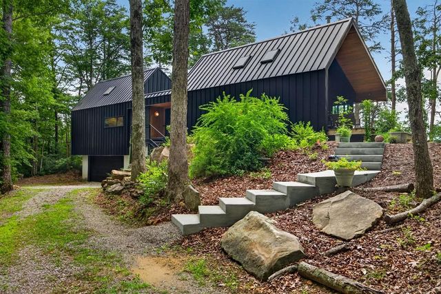 378 Parkside Ln, Spencer, TN 38585