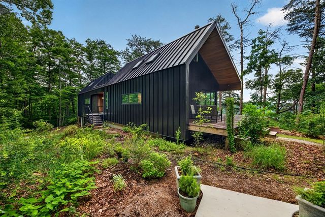 378 Parkside Ln, Spencer, TN 38585