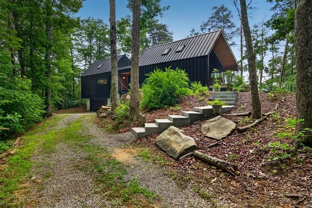 378 Parkside Ln, Spencer, TN 38585