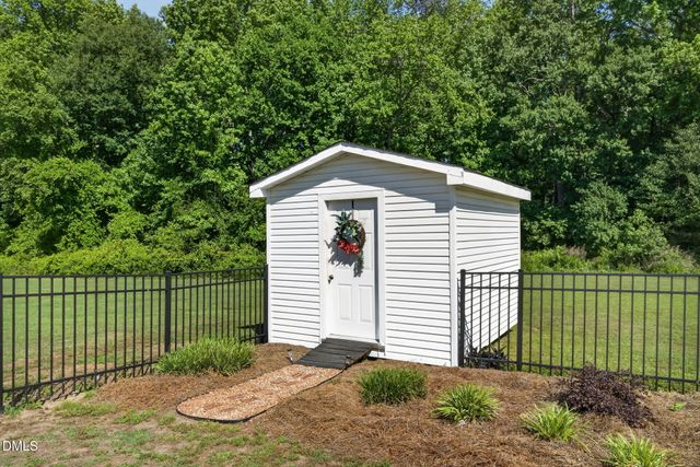 923 White Memorial Church Road, Willow Springs, NC 27592
