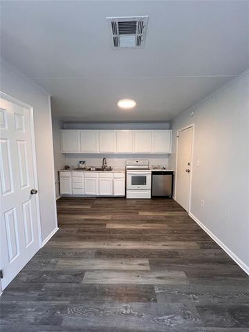 301 Winding Lane, Edmond, OK 73003