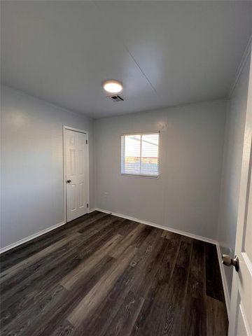 301 Winding Lane, Edmond, OK 73003