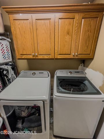 821 KEVIN DRIVE, Jefferson City, MO 65109