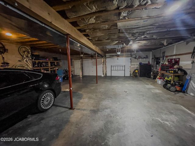 821 KEVIN DRIVE, Jefferson City, MO 65109