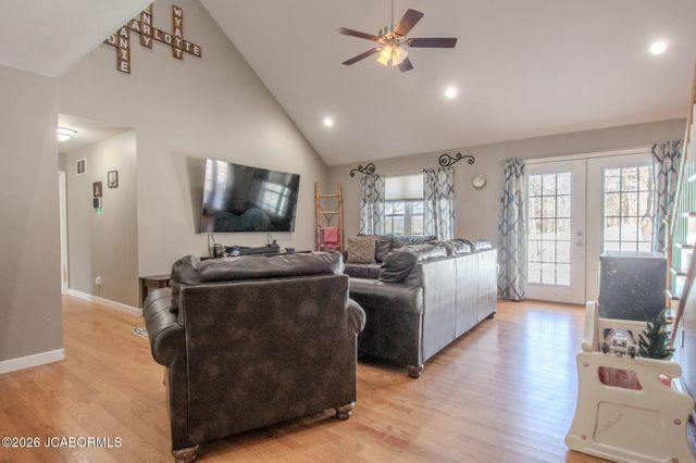 821 KEVIN DRIVE, Jefferson City, MO 65109