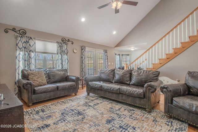 821 KEVIN DRIVE, Jefferson City, MO 65109