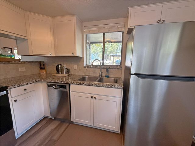 28625 Magnolia Court, Huntsville, TX 77320