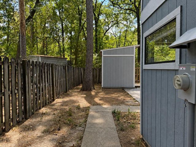 28625 Magnolia Court, Huntsville, TX 77320