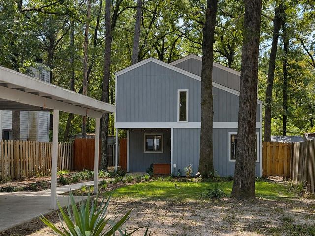 28625 Magnolia Court, Huntsville, TX 77320