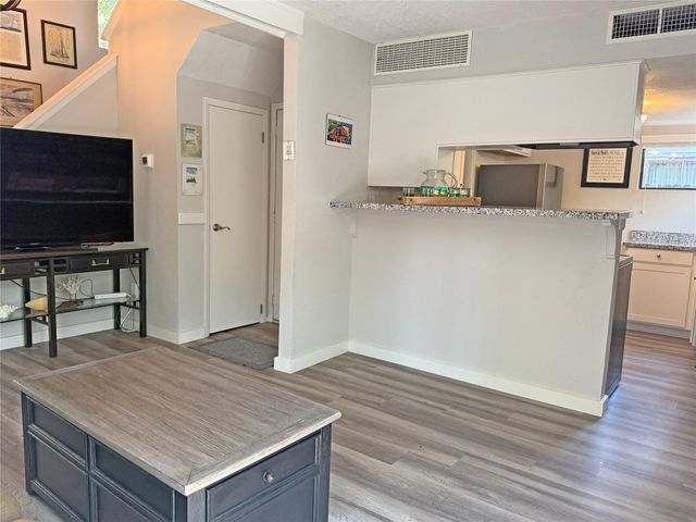 28625 Magnolia Court, Huntsville, TX 77320