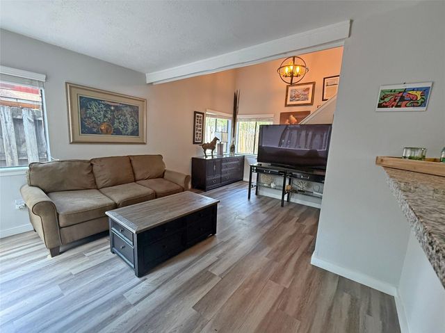 28625 Magnolia Court, Huntsville, TX 77320