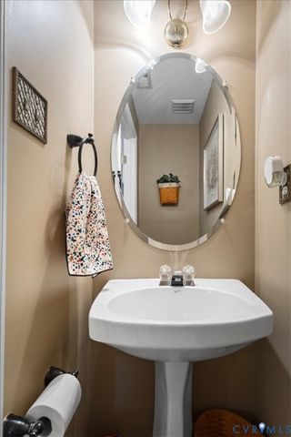 8001 Grassmount Ct, Henrico, VA 23228