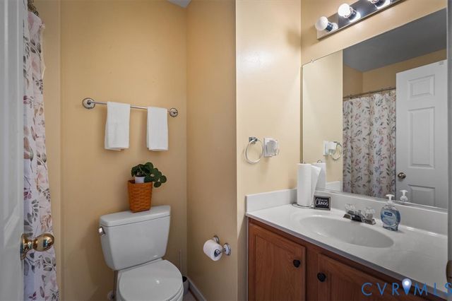 8001 Grassmount Ct, Henrico, VA 23228