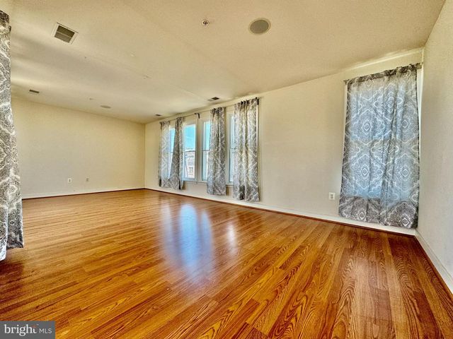 5610 BALTIMORE AVE, Hyattsville, MD 20781