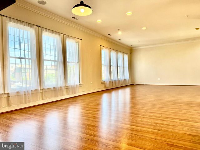 5610 BALTIMORE AVE, Hyattsville, MD 20781