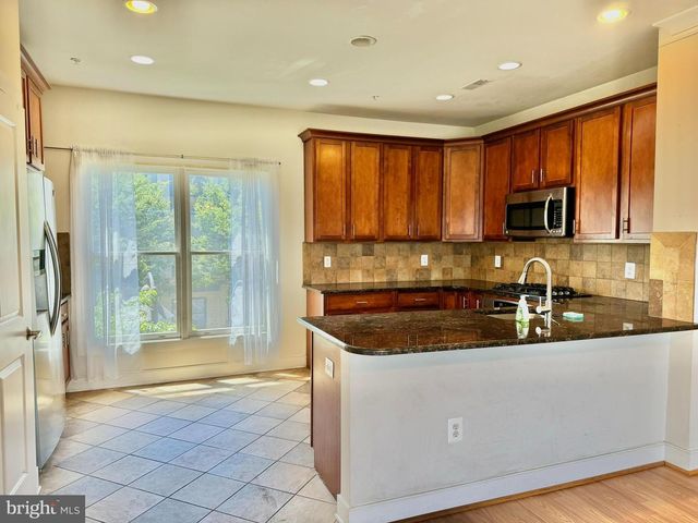 5610 BALTIMORE AVE, Hyattsville, MD 20781