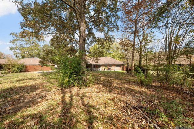 10525 Carmel Dr, Central, LA 70818