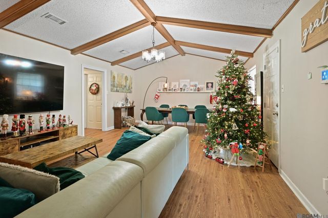 10525 Carmel Dr, Central, LA 70818