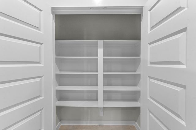 1703 Pecan Woods Lane, Conroe, TX 77301