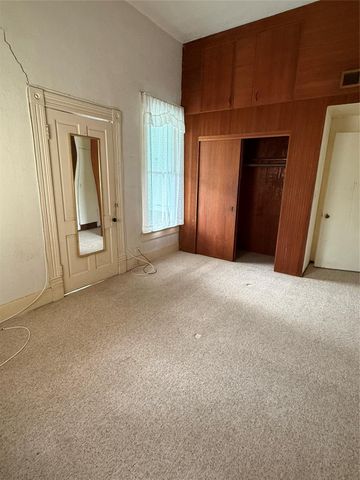 208 E State Street, Eagle Lake, TX 77434