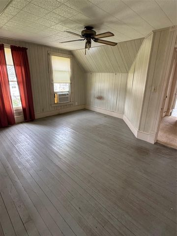 208 E State Street, Eagle Lake, TX 77434