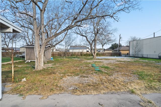 4542 Winchester, Robstown, TX 78380