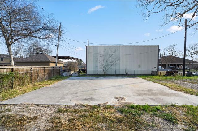 4542 Winchester, Robstown, TX 78380