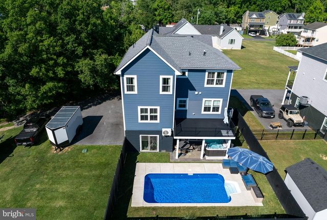 8728 MILLERS ISLAND RD, Edgemere, MD 21219
