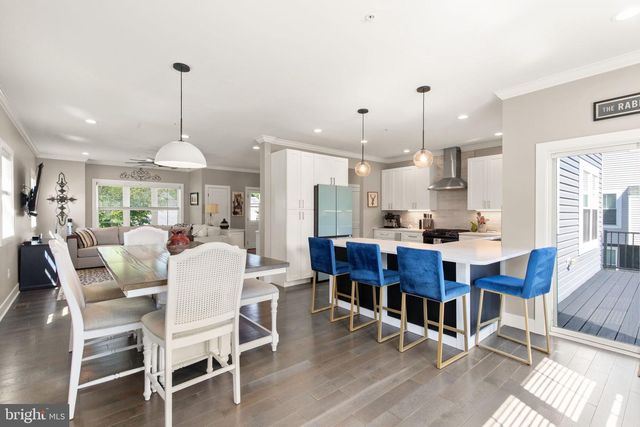 8728 MILLERS ISLAND RD, Edgemere, MD 21219