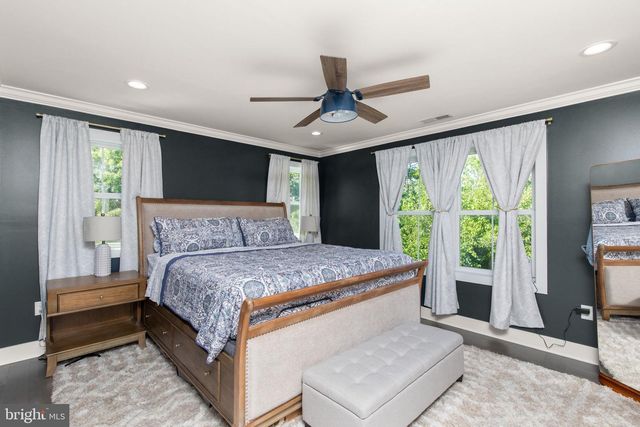 8728 MILLERS ISLAND RD, Edgemere, MD 21219