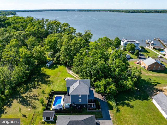 8728 MILLERS ISLAND RD, Edgemere, MD 21219