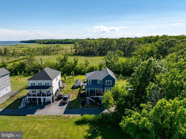 8728 MILLERS ISLAND RD, Edgemere, MD 21219