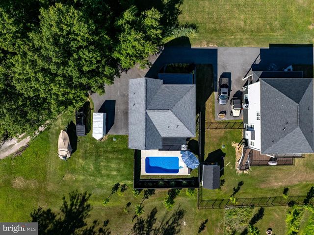 8728 MILLERS ISLAND RD, Edgemere, MD 21219