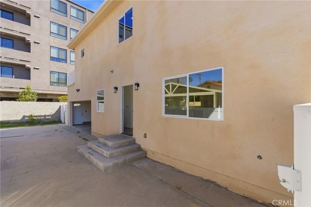 6742 6744 Radford Avenue, North Hollywood, CA 91606