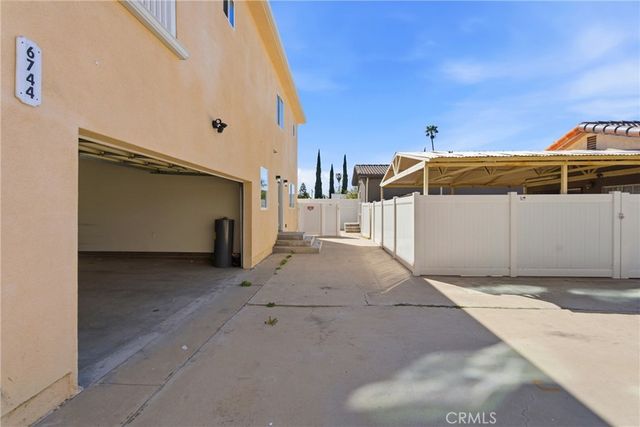 6742 6744 Radford Avenue, North Hollywood, CA 91606