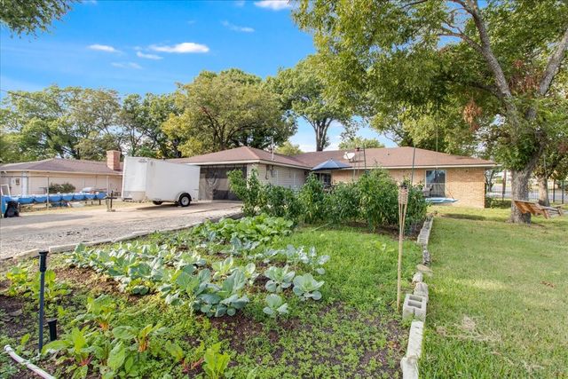 3483 Navajo Circle, Dallas, TX 75224