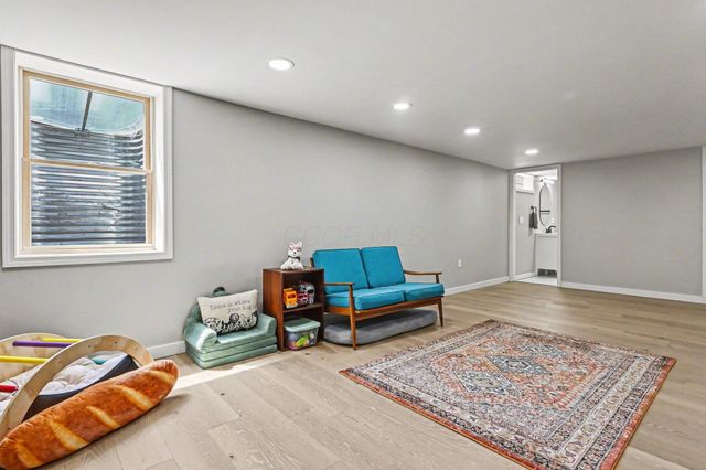 1585 Linwood Avenue, Columbus, OH 43207
